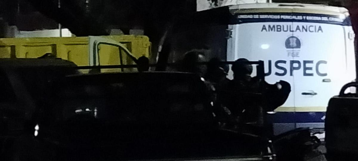Hallan cadáver calcinado en la cajuela de auto incendiado sobre la Morelia-Salamanca