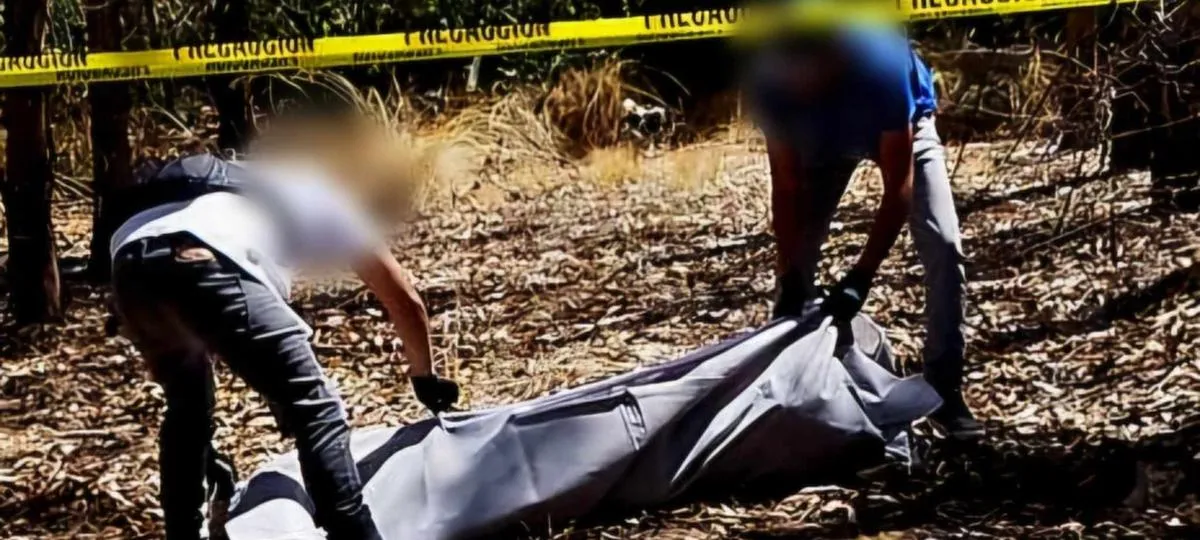 Hombre es encontrado muerto en área boscosa de Maravatío