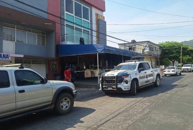 Hombre herido en ataque armado en taquería de Uruapan, Michoacán