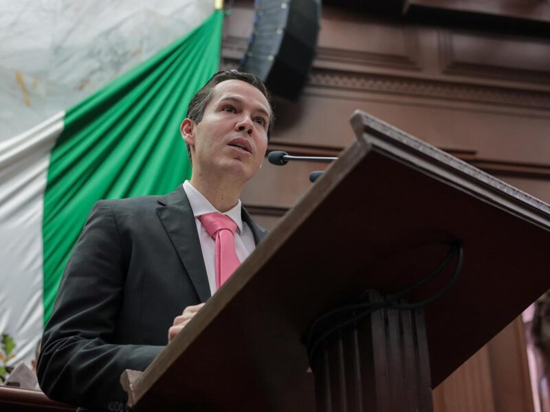 Impulsa Alfredo Anaya acuerdo para garantizar gestión sustentable del agua en Michoacán
