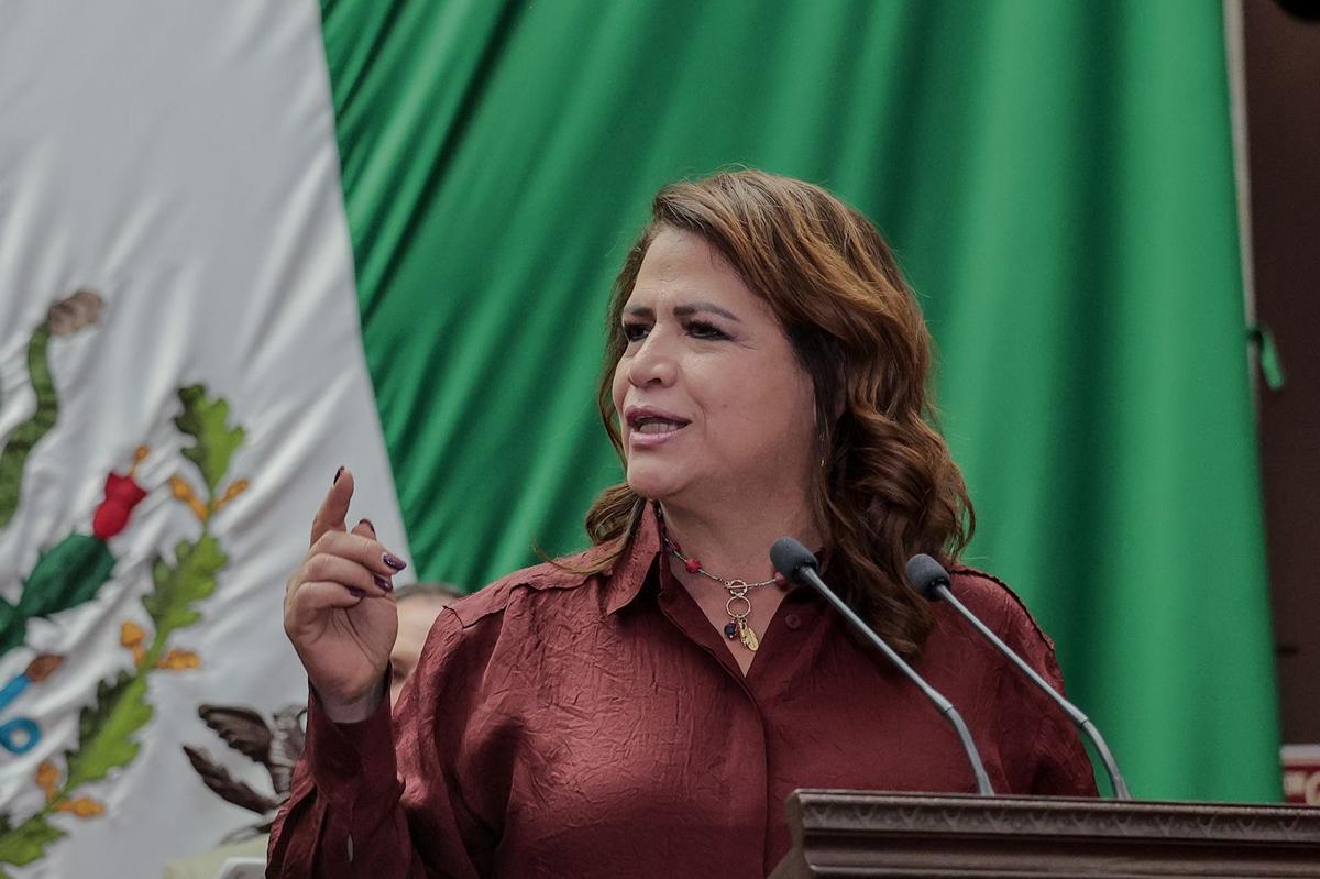 Impulsa Fabiola Alanís igualdad salarial entre hombres y mujeres en Michoacán