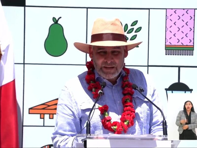 Inaugura Bedolla nuevo mercado en Pátzcuaro; locatarios podrán usarlo dentro de 15 días