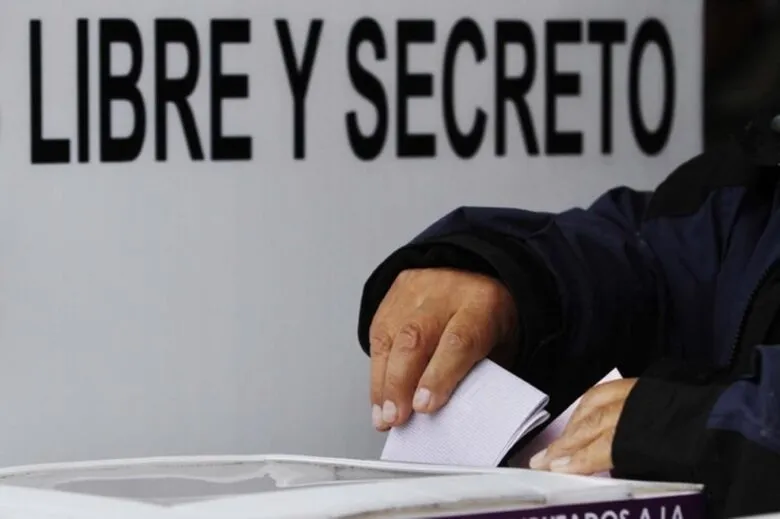 INE advierte sobre CURP con foto