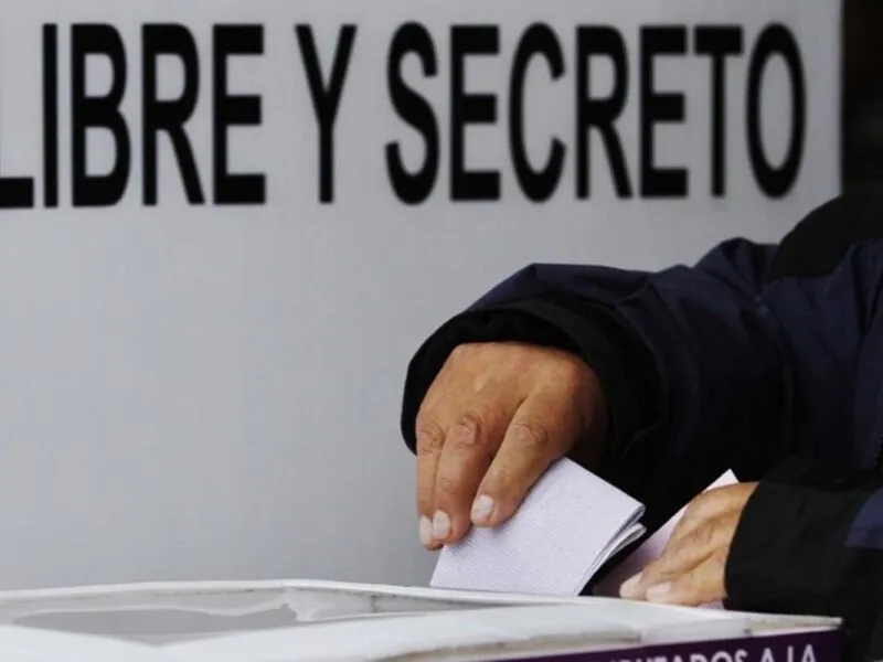 INE advierte sobre CURP con foto