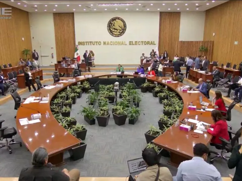 INE avala proceso para revisar candidaturas sospechosas