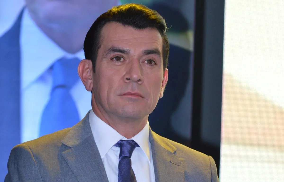 Jorge Salinas estalla tras preguntas sobre golpe de Pablo Montero