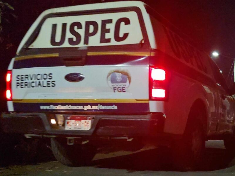 Joven comerciante es asesinada a tiros frente a sus hijos, en Apatzingán