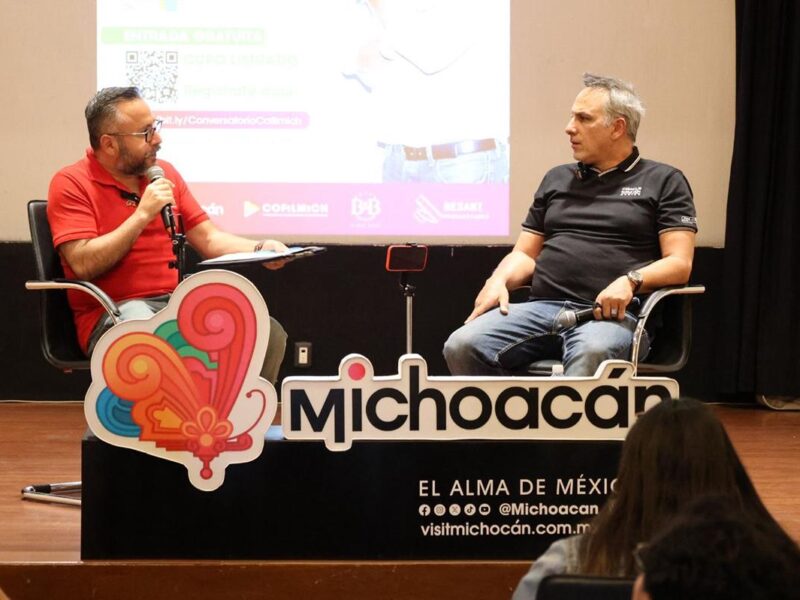 Julio Bracho comparte experiencia con actores en Michoacán