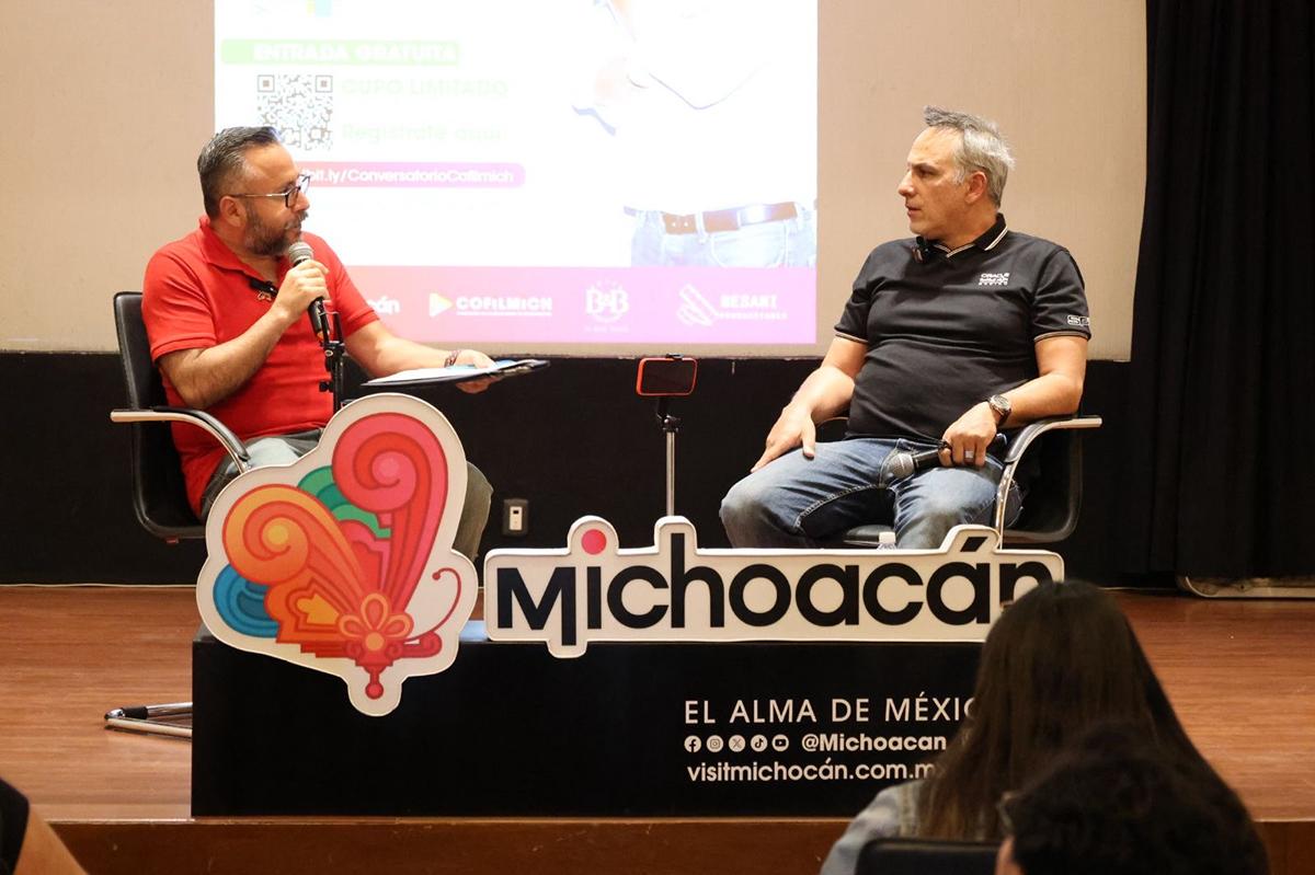 Julio Bracho comparte experiencia con actores en Michoacán