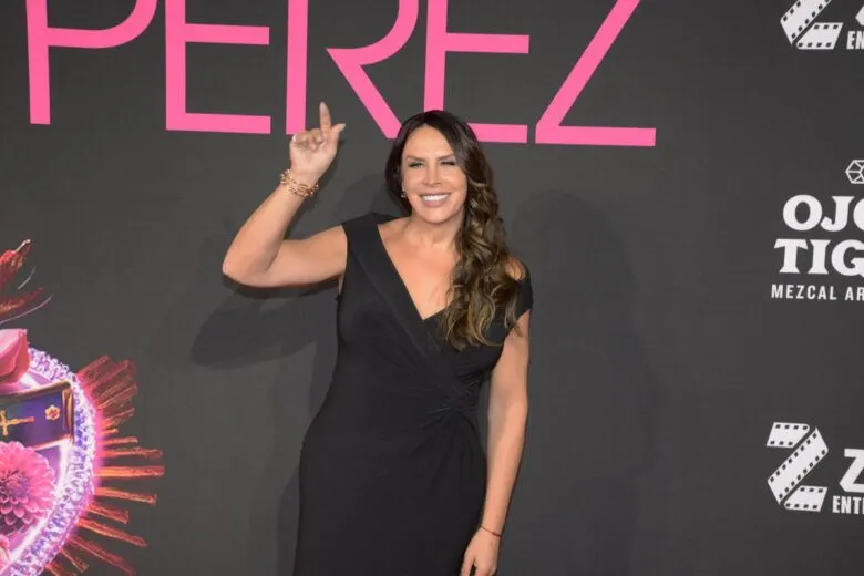 Karla Sofía Gascón se defiende! Enfrenta el hate
