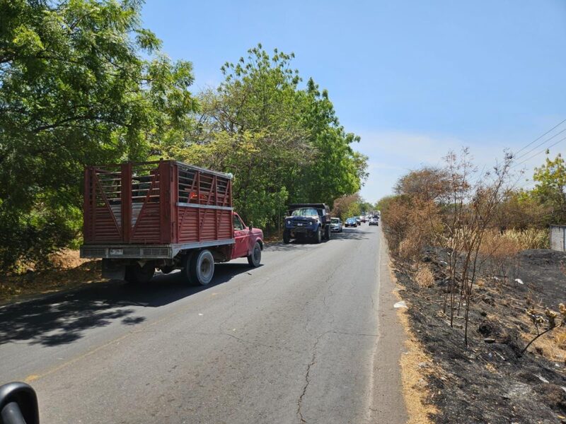 Libera Sedena vialidades en Apatzingán