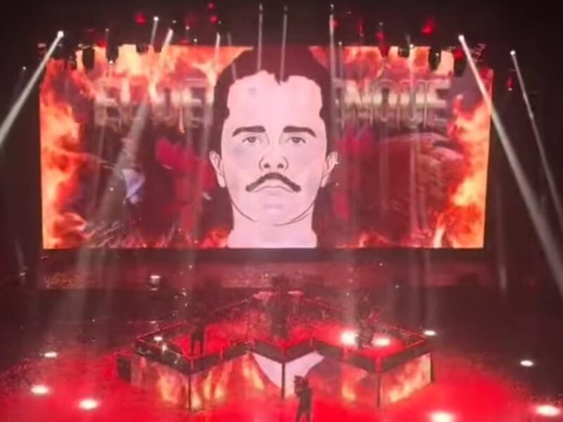 Los Alegres del Barranco’ ahora proyectan imágenes de "El Mencho" en concierto de Uruapan