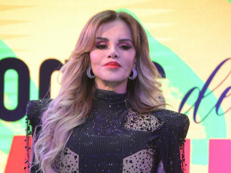 Lucía Méndez vuelve a negar romance con Antonio Pérez Garibay; el papá del Checo Pérez reacciona