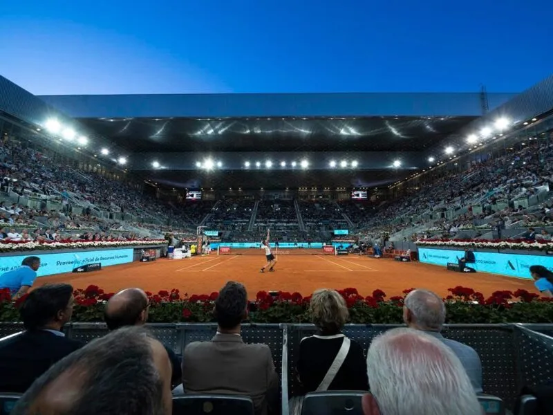 Madrid Open 2025: Sorpresas, bajas y jóvenes promesas marcan el inicio del torneo
