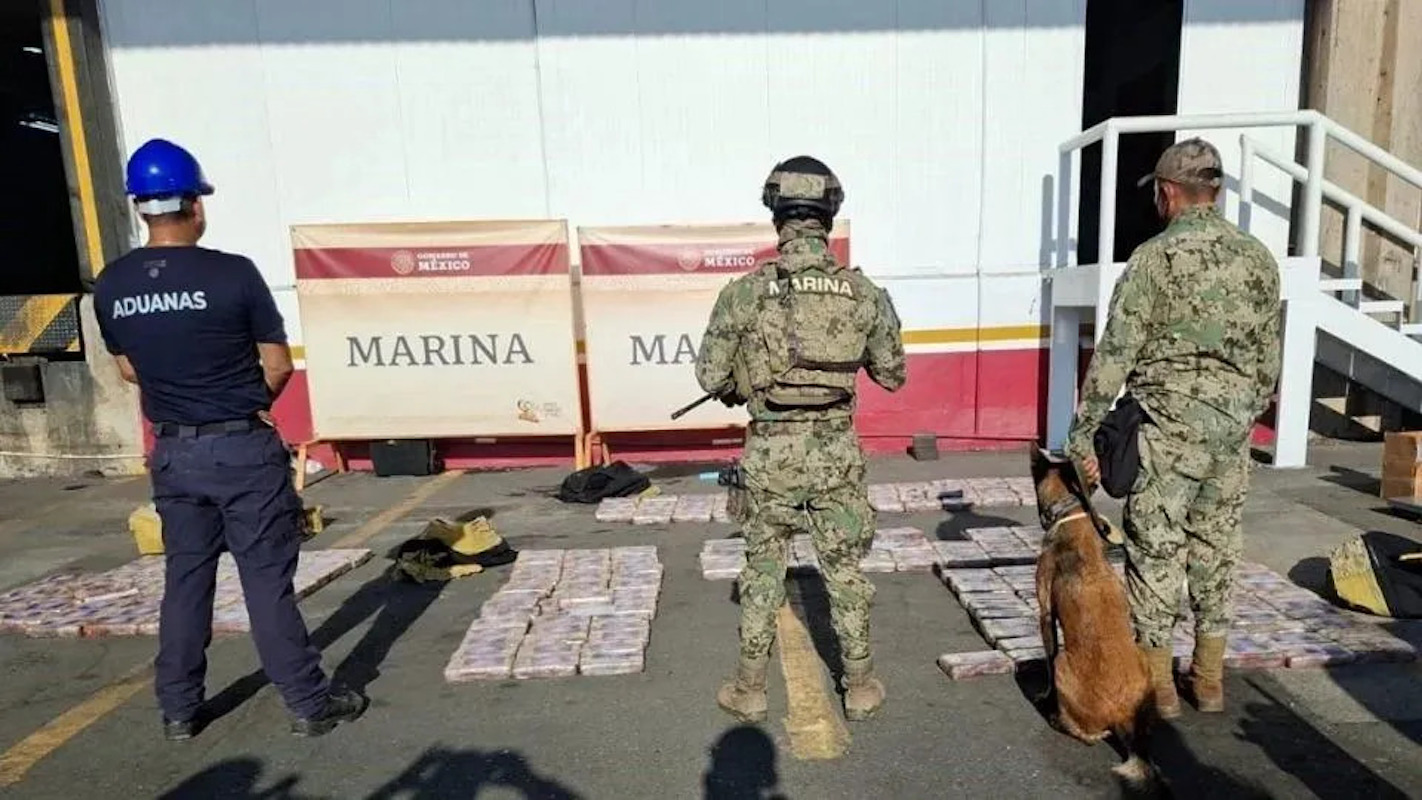 Marina incauta 300 kilogramos de cocaína en Lázaro Cárdenas, Michoacán