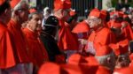 Cardenales se reúnen en Roma para fijar fecha del cónclave