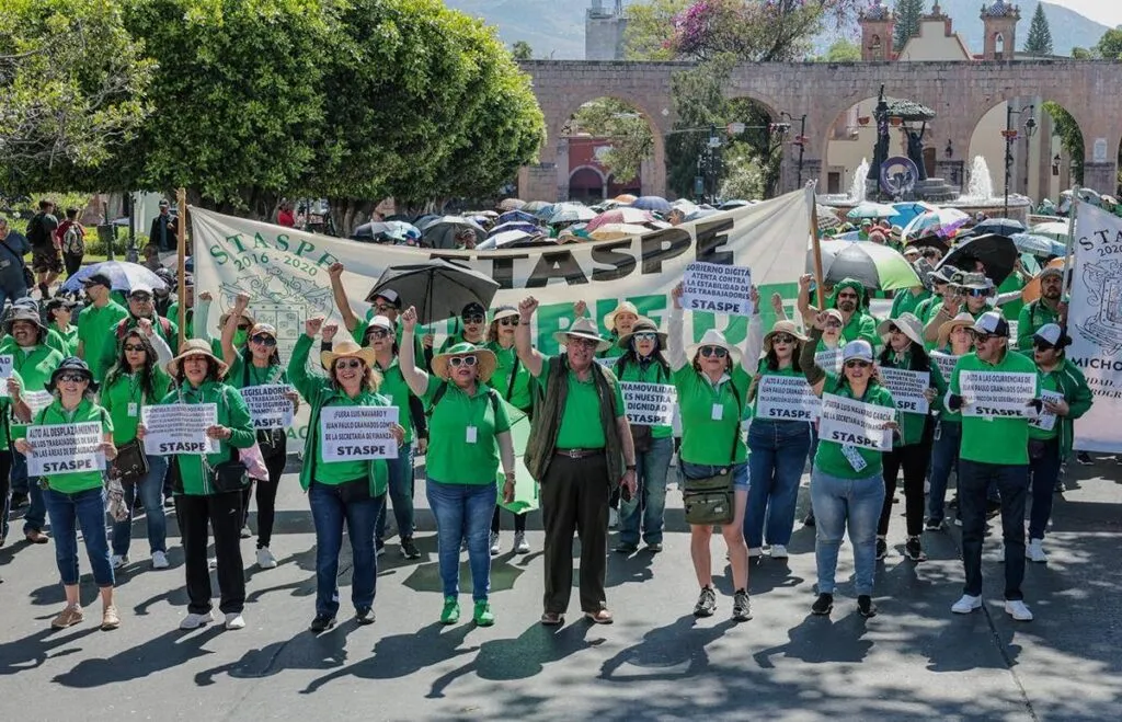 Más de 40 sindicatos y organizaciones sociales en la marcha del 1 de Mayo en Morelia-3