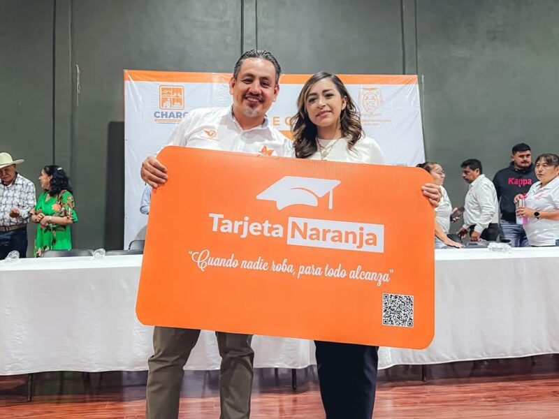 MC impulsa el futuro de las juventudes en Michoacán con entrega de Tarjetas Naranjas