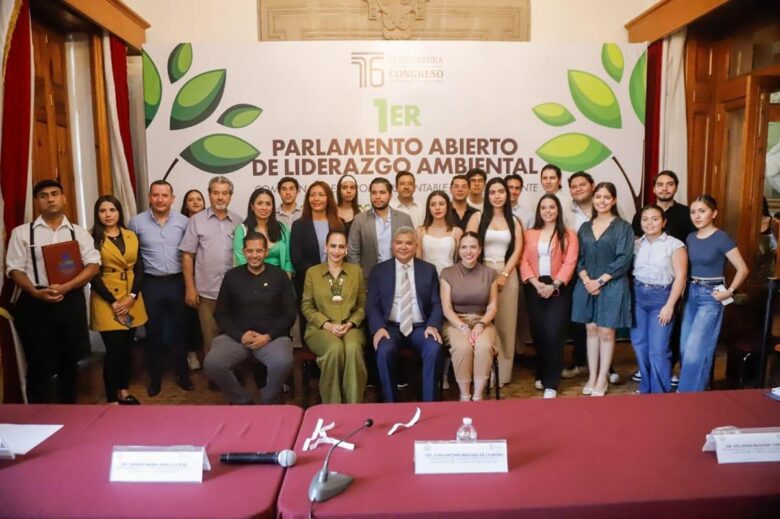 Michoacán se compromete a atender política ambiental