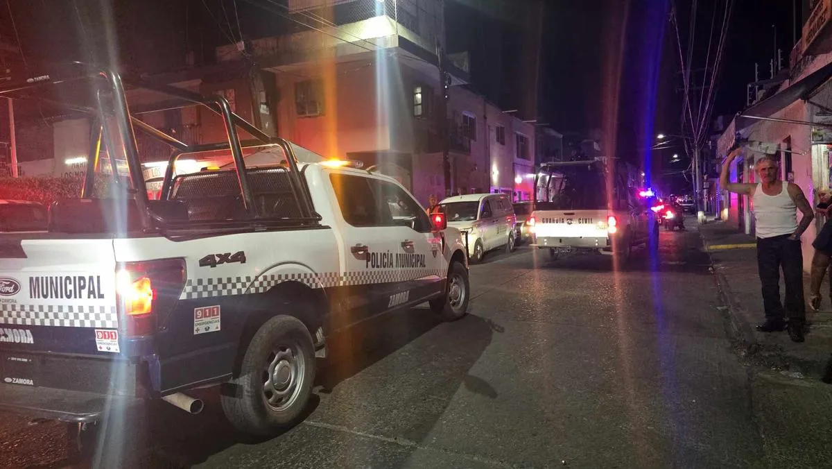 Motociclista baleado en aparente intento de robo, en el Centro de Zamora