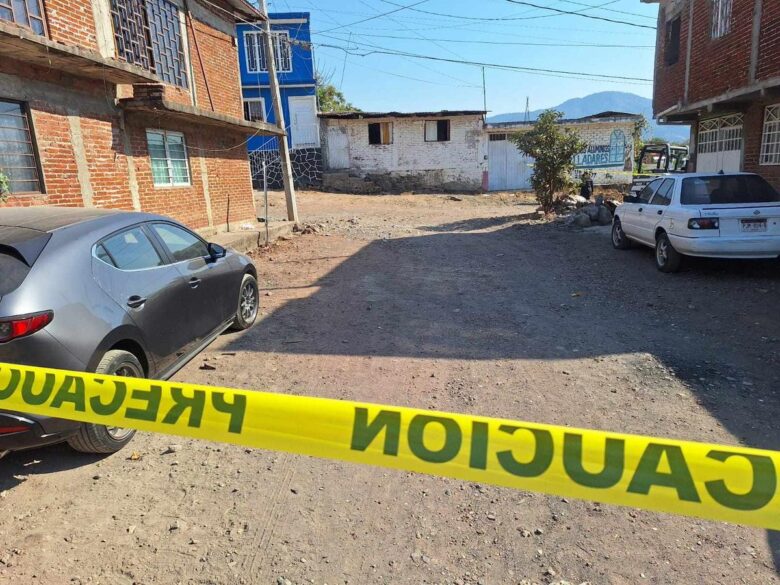 Mujer es víctima de ataque armado en la colonia San Juan Evangelista, Uruapan