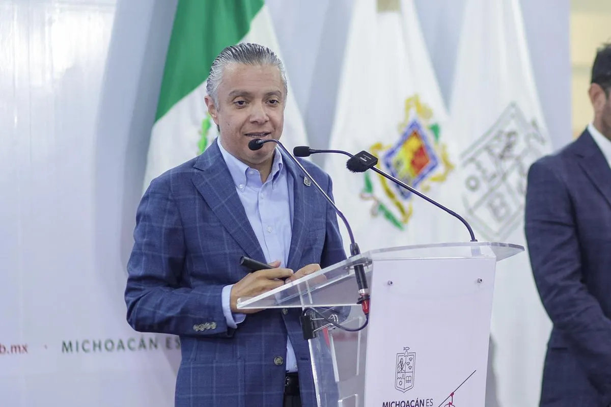 Navarro García anuncia pago de refrendo vehicular 2025 en línea