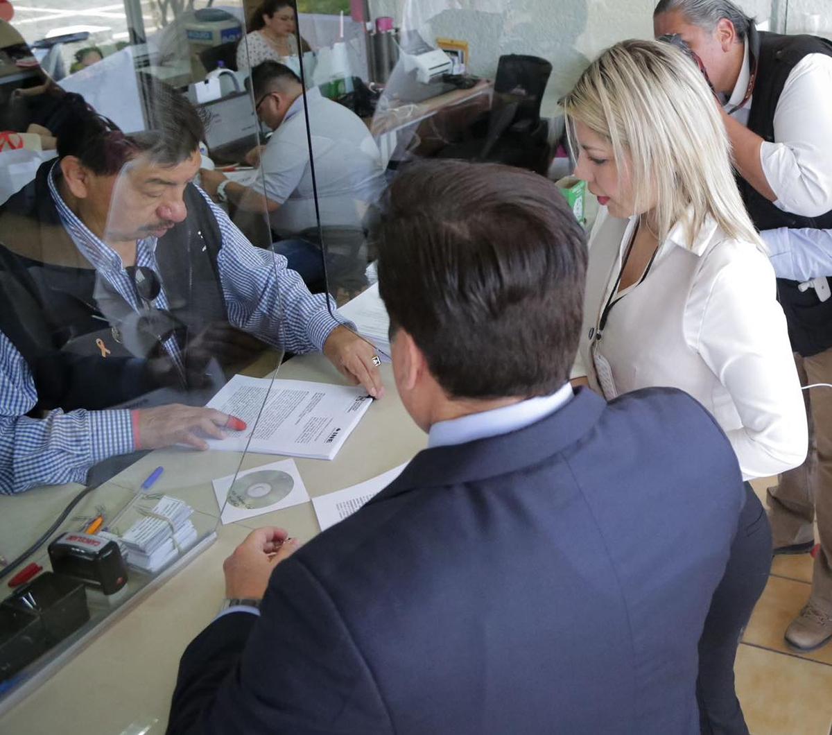 PAN denuncia a Andrea Chávez por peculado, evasión fiscal, lavado de dinero y otros 12 delitos