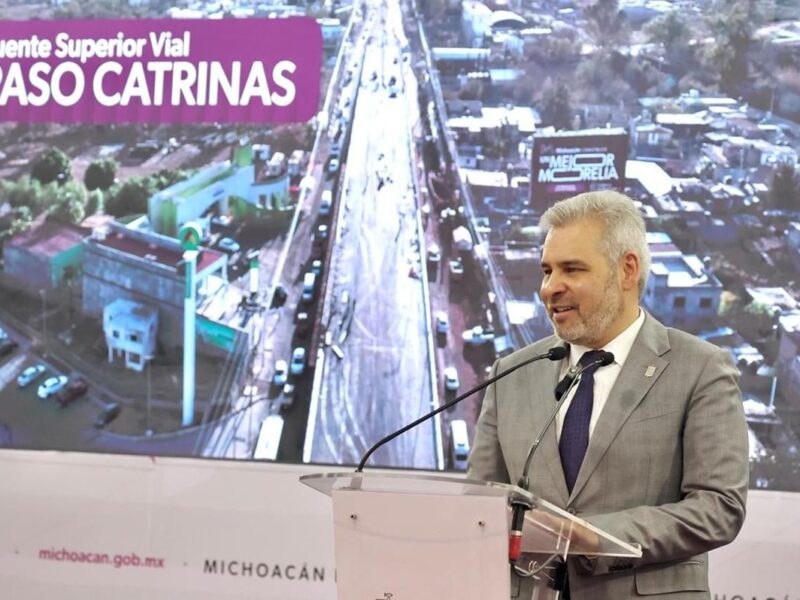 Paso Catrinas en Morelia, Michoacán abre su circulación en carriles centrales