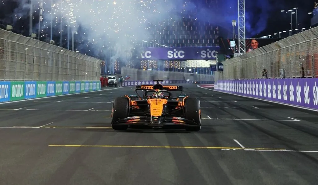 Piastri gana el Gran Premio de Arabia Saudita