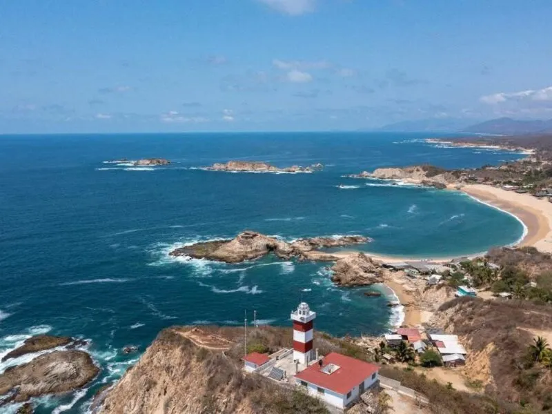 Playas de Michoacán en el “top 10” de recomendaciones de Cofepris para disfrutar esta Semana Santa
