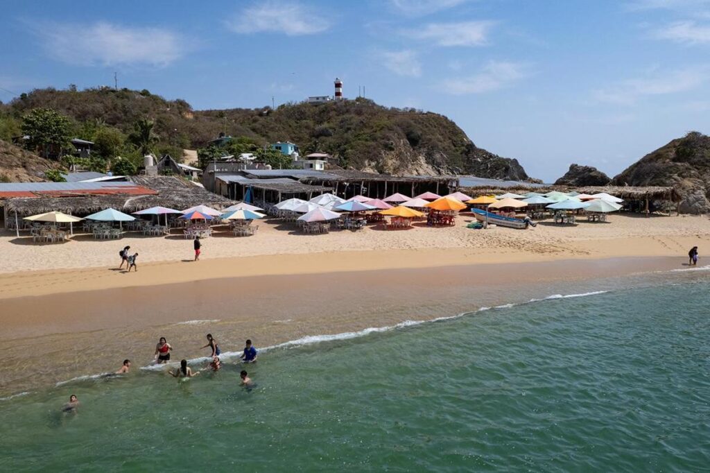 Playas de Michoacán en Semana Santa 2025 1