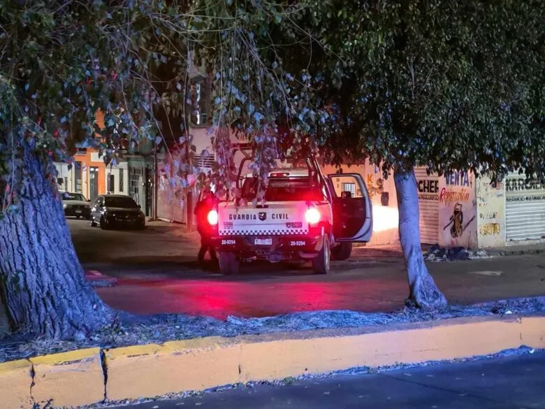 Policía civil atiende a joven baleado en Morelia
