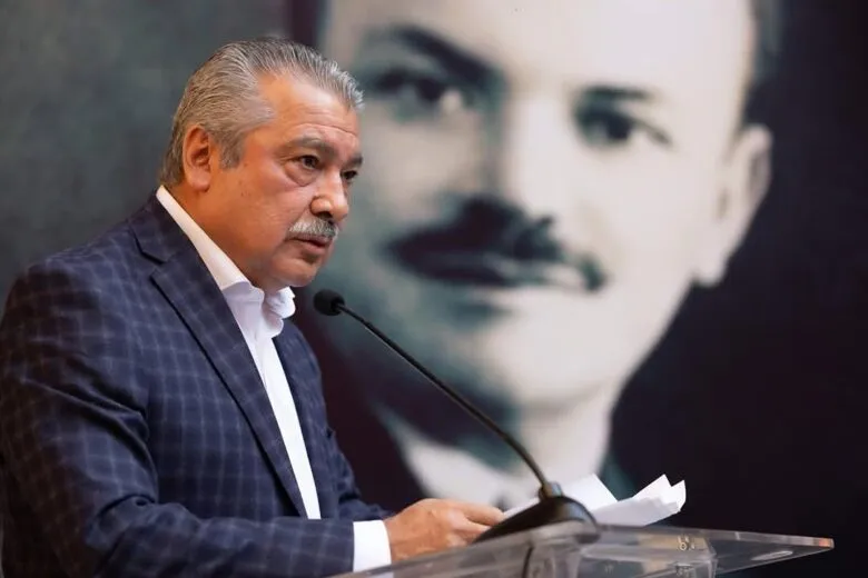 Prohibir narcocorridos no resolverá la violencia: Morón