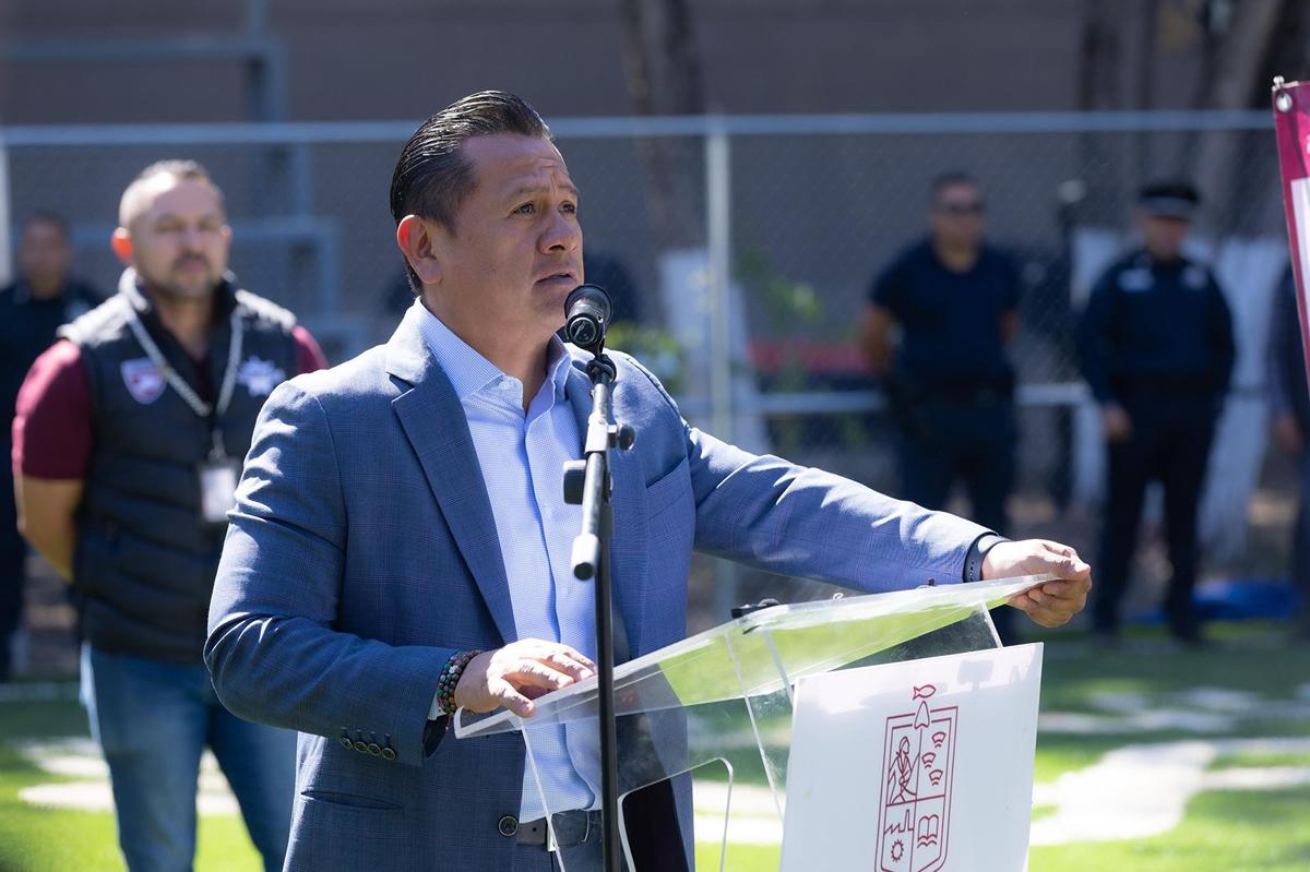 Prohibirá Michoacán espectáculos con narcocorridos y peleas de gallos