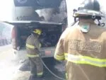 Protección Civil Michoacán sofoca incendio de autobús en la Siglo XXI