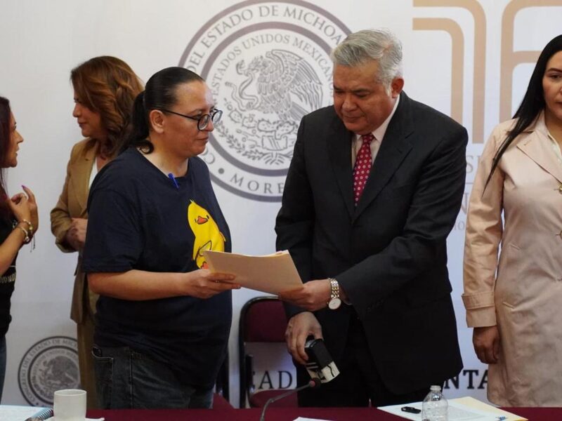 Recibe 76 Legislatura propuesta iniciativa para proteger periodistas