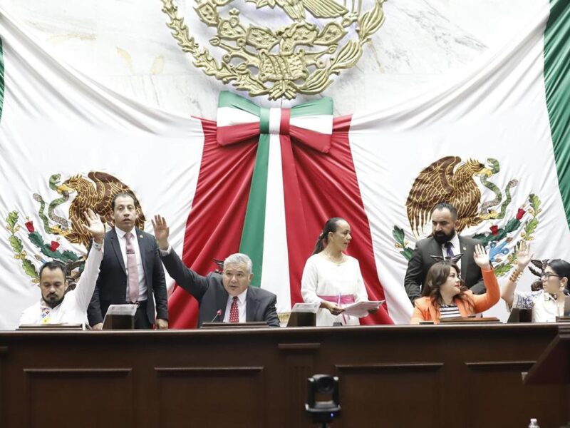 Reconoce 76 Legislatura el término Gobernadora en Constitución Michoacana
