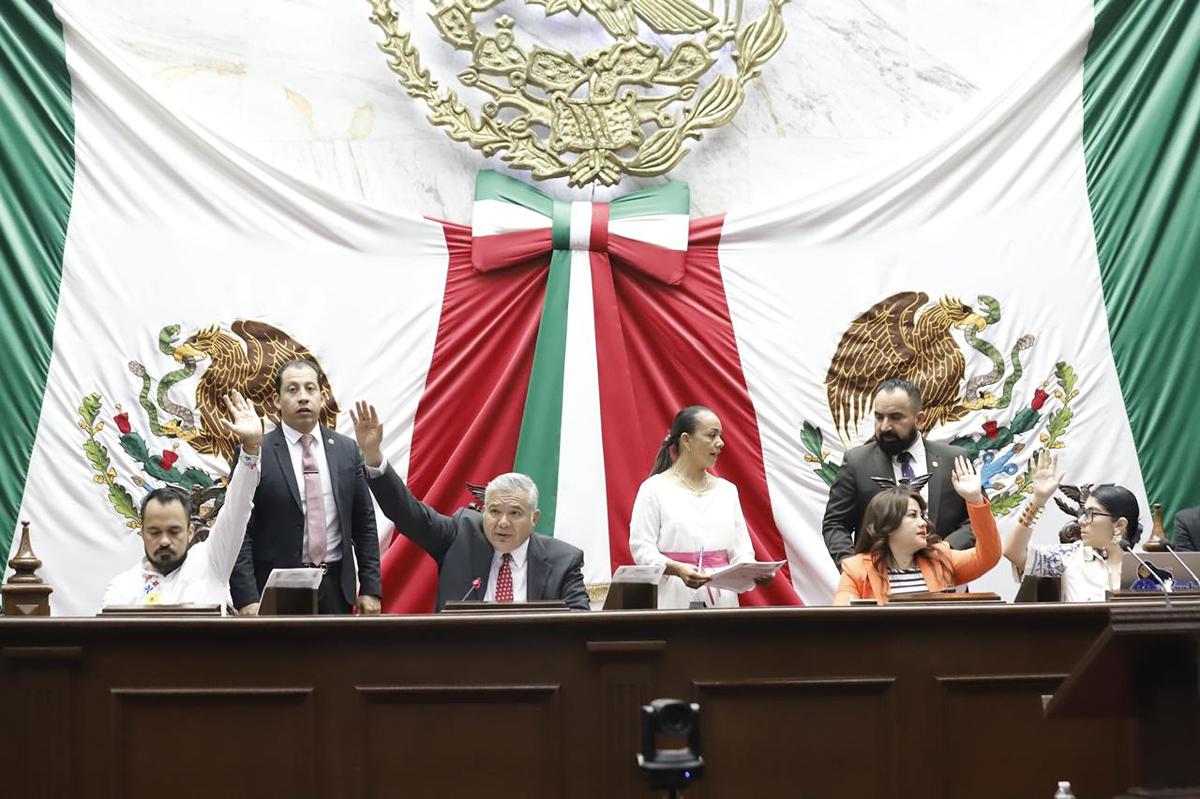 Reconoce 76 Legislatura el término Gobernadora en Constitución Michoacana