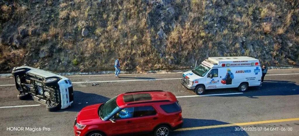 Reportan accidente en autopista Siglo XXI, tramo Pátzcuaro Uruapan