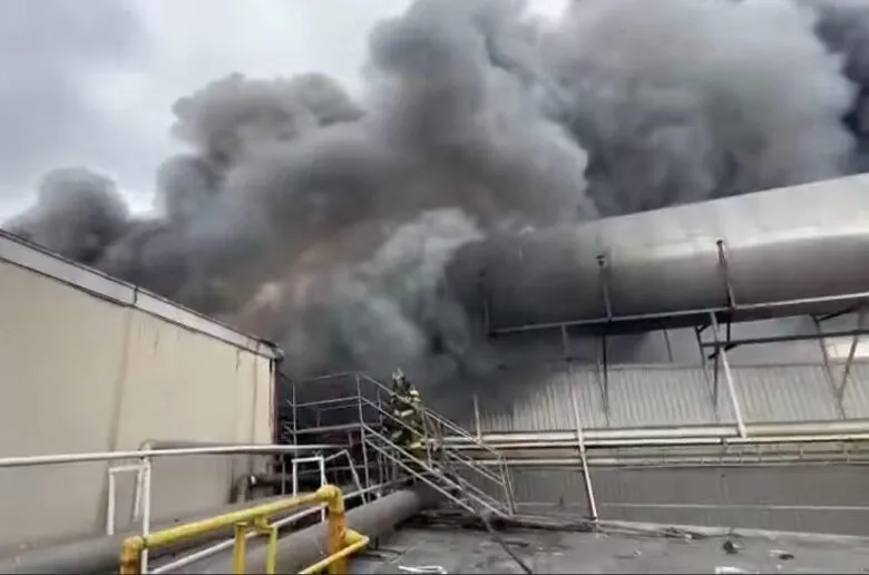 Reportan incendio en fabrica de Bachoco en Monterrey