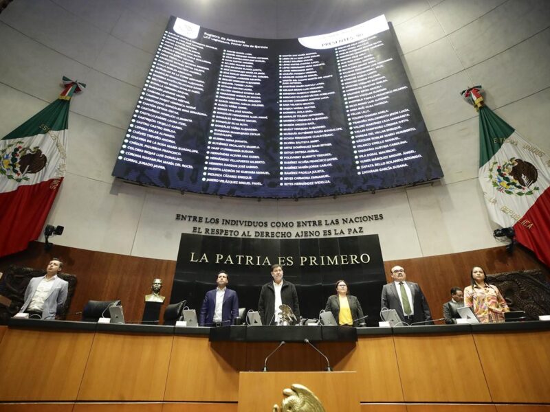 Senado regresa dictamen de "ley censura"