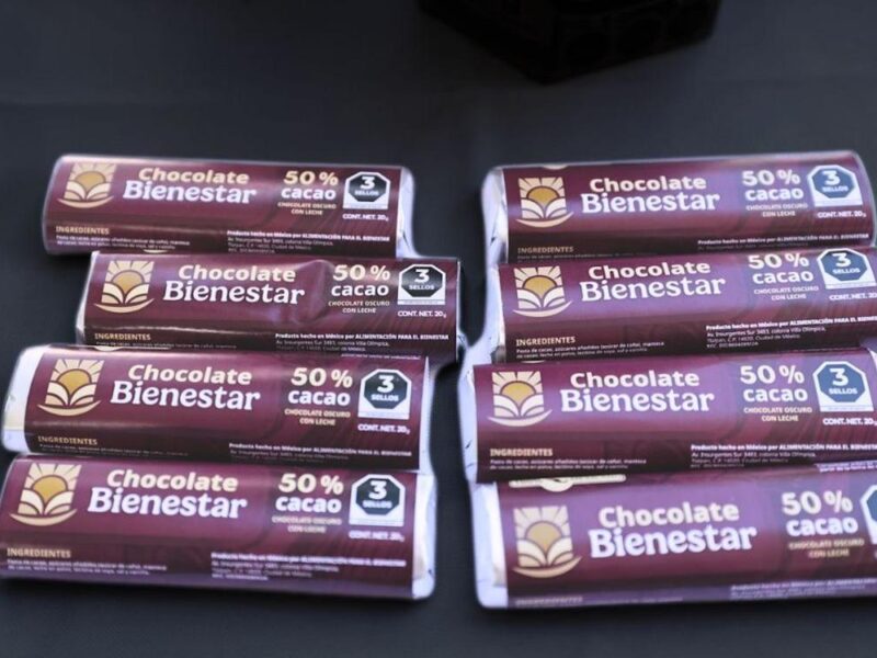 Sheinbaum defiende el "Chocolate Bienestar" ante críticas por sellos de advertencia
