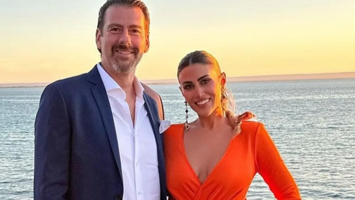 Sofía Rivera Torres y Eduardo Videgaray dan la bienvenida a su hijo