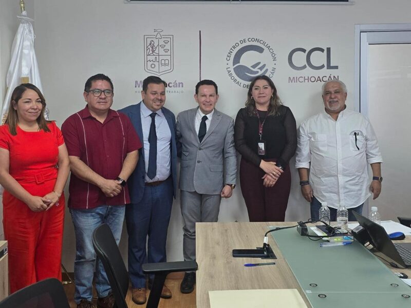 SUEUM doblegado ante la UMSNH”; con amplia sonrisa Eduardo Tena acepta revisión contractual 1