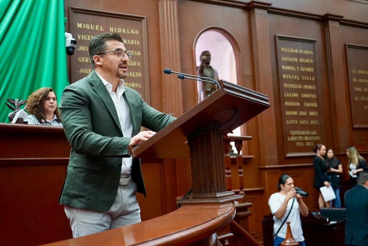 Toño Mendoza impulsa reforma para fortalecer transparencia en el CESMICH