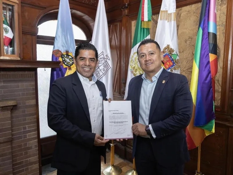 Torres Piña nombra a Arquímedes Oseguera titular de Cedemun