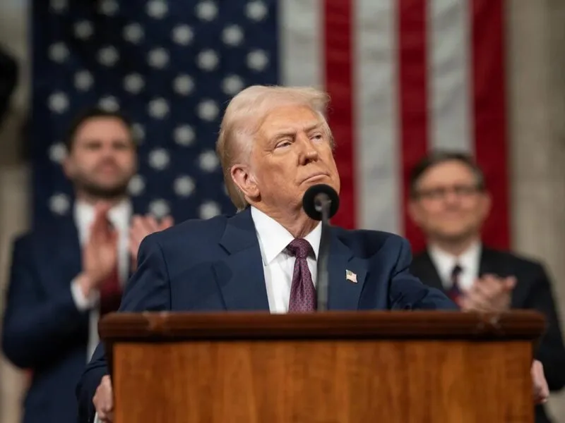 Trump acusa de nuevo a México y Canadá de alimentar crisis de fentanilo en EU