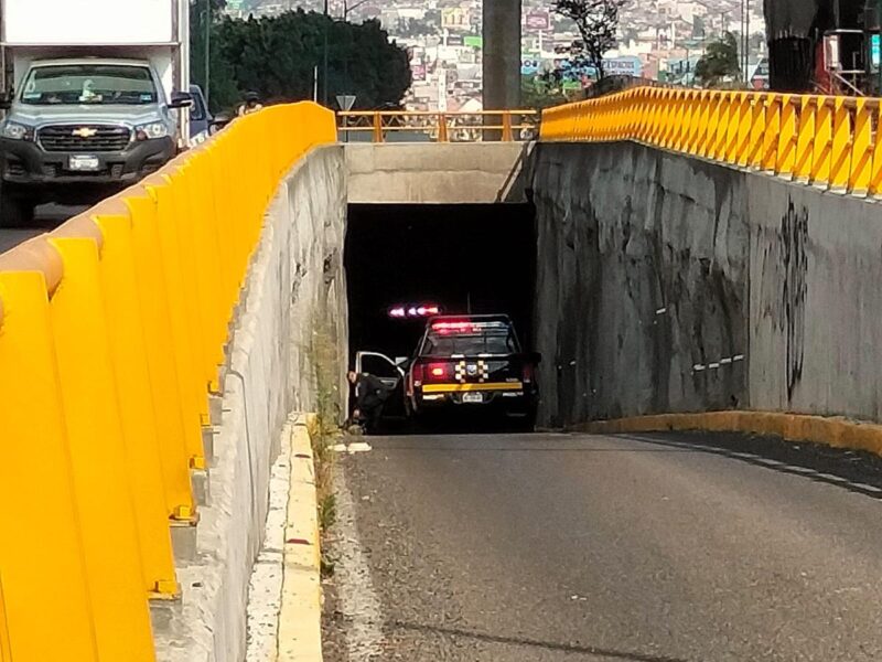 vehículo arde en túnel del Distribuidor Vial Salida a Salamanca