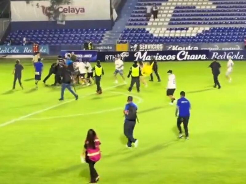 Violencia en el futbol mexicano: guardia amenazó a los aficionados; Liga de Expansión investiga