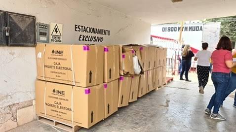 A horas de la jornada electoral judicial, roban 27 paquetes electorales
